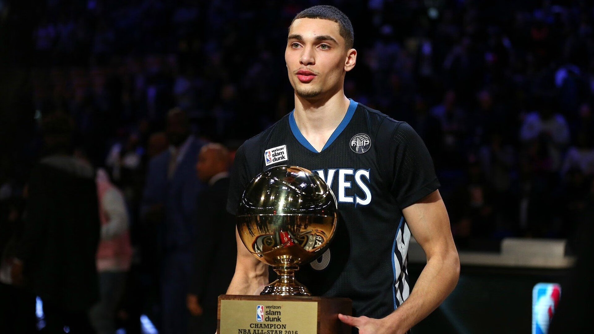 球员变身：从新手到全明星的转变故事，变身球星在线视频